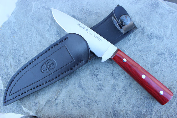 Muela Nicker with Pakkawood Handle (MUNICKER11RE)