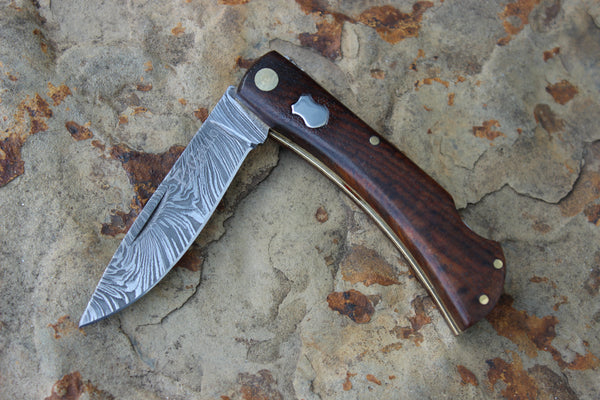 El Gallo EG99jrLdam Wood Handle Small Lockback Damascus