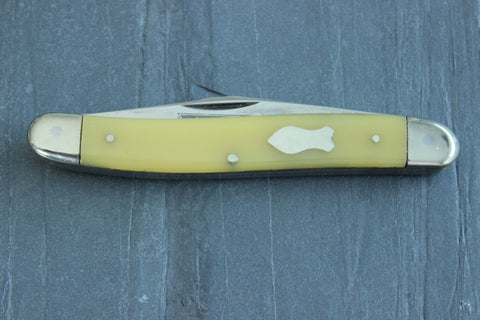 Vintage Stockman Pattern with Yellow Plastic Handles - Straight Line Markings