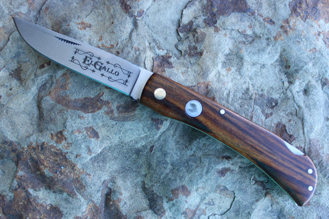 El Gallo EG99L Wood Handle Large Lockback D2 blade